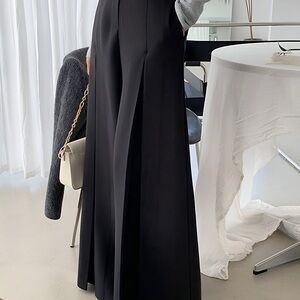 Commense: High-Waist Pleated Wide-Leg Pant never worn